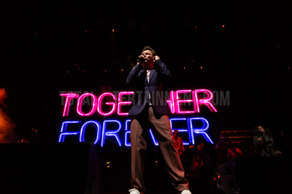 Rick Astley, Music, Live Event, Leeds Arena, TotalNtertainment, Jo Forrest