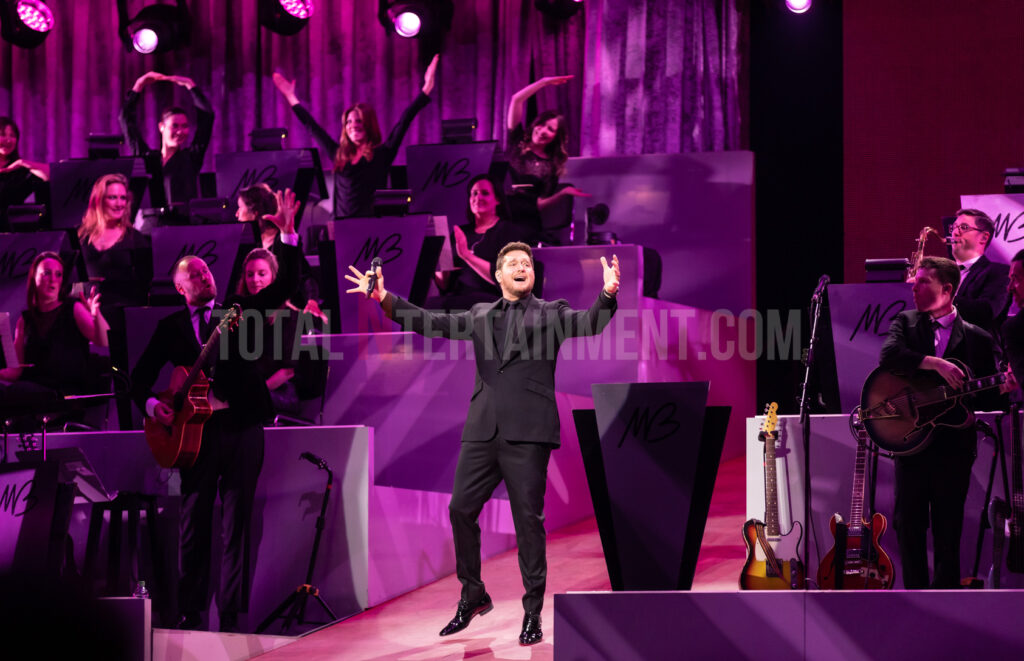 Michael Bublé, Music News, Live, First Direct Arena, Jo Forrest, TotalNtertainment, Music Photography