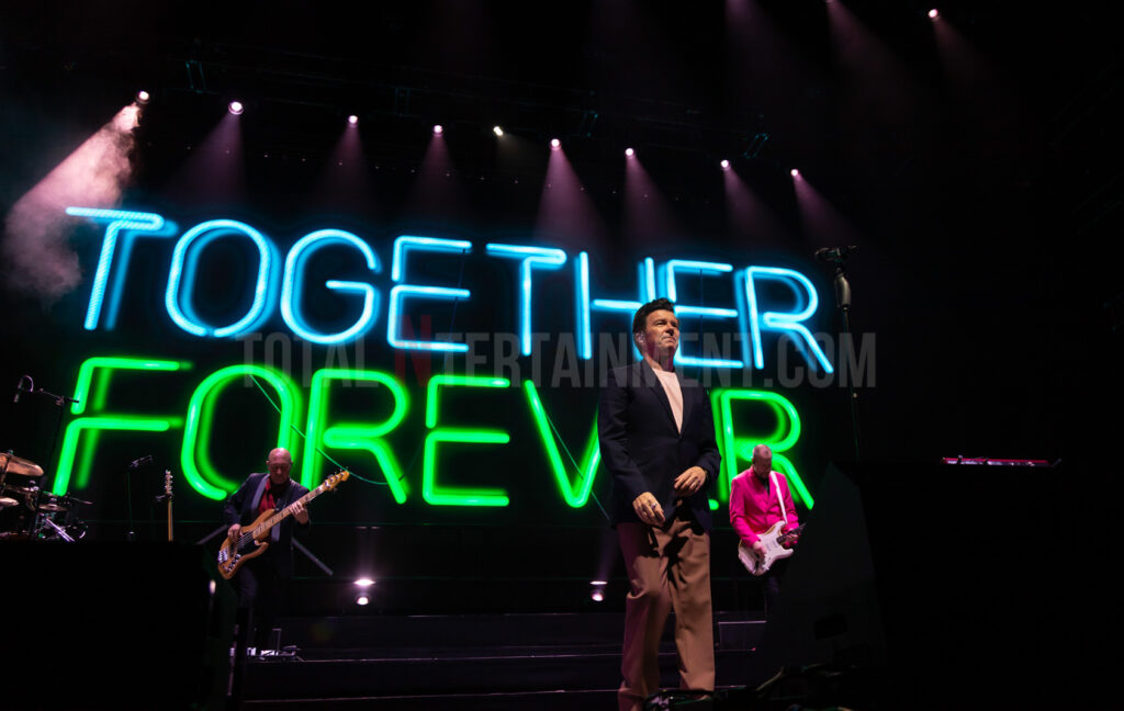 Rick Astley, Music, Live Event, Leeds Arena, TotalNtertainment, Jo Forrest