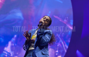 Alessia Cara, Review, Jo Forrest, TotalNtertainment, Leeds, Music, 