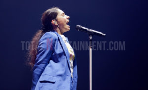 Alessia Cara, Review, Jo Forrest, TotalNtertainment, Leeds, Music, 