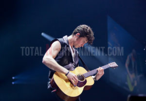 Shawn Mendes, Review, Jo Forrest, TotalNtertainment, Leeds, Music, Canadian