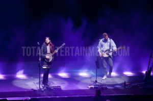 Mumford & Sons, First Direct Arena, Leeds, TotalNtertainment, Music, Jo Forrest, Review