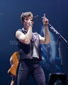 Shawn Mendes, Review, Jo Forrest, TotalNtertainment, Leeds, Music, Canadian