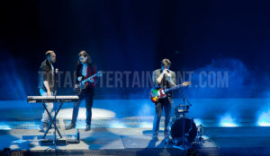 Mumford & Sons, First Direct Arena, Leeds, TotalNtertainment, Music, Jo Forrest, Review