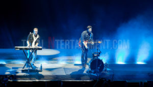 Mumford & Sons, First Direct Arena, Leeds, TotalNtertainment, Music, Jo Forrest, Review