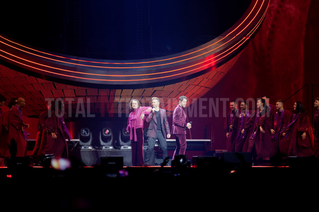 Take That, Manchester, Tour, Review, Jo Forrest, TotalNtertainment