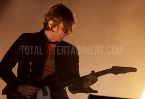 Kings of Leon, Leeds festival, Jo Forrest, review, TotalNtertainment, Leeds