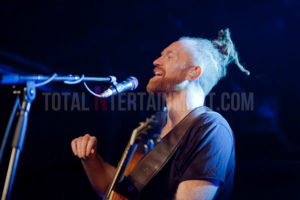 Newton Faulkner, Leeds, Jo Forrest, Review, TotalNtertainment