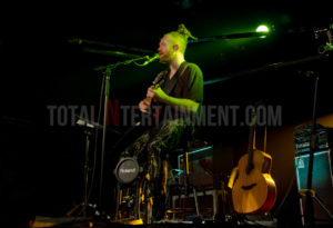 Newton Faulkner, Leeds, Jo Forrest, Review, TotalNtertainment