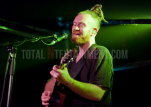 Newton Faulkner, Leeds, Jo Forrest, Review, TotalNtertainment