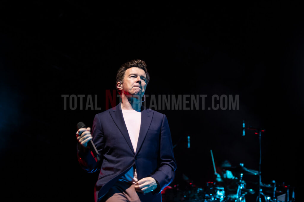 Rick Astley, Music, Live Event, Leeds Arena, TotalNtertainment, Jo Forrest