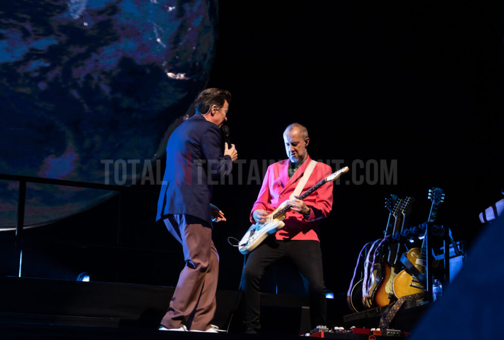 Rick Astley, Music, Live Event, Leeds Arena, TotalNtertainment, Jo Forrest
