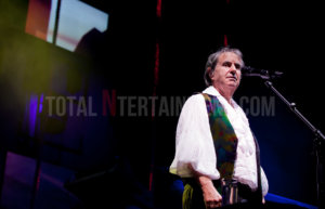 Chris De Burgh, York, Music, Review, Jo Forrest, TotalNtertainment, York Barbican