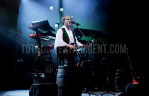 Chris De Burgh, York, Music, Review, Jo Forrest, TotalNtertainment, York Barbican