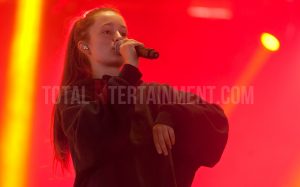 Sigrid, Leeds Festival, Jo Forrest, review, TotalNtertainment, Leeds