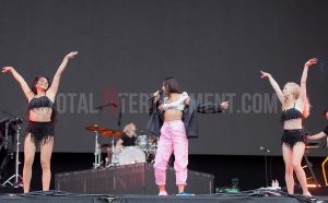 Dua lipa, Leeds Festival, Jo Forrest, review, TotalNtertainment, Leeds