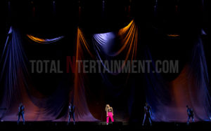 Keelie Walker, Westlife, First Direct Arena, Leeds, TotalNtertainment, Jo Forrest, Review