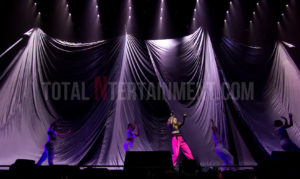 Keelie Walker, Westlife, First Direct Arena, Leeds, TotalNtertainment, Jo Forrest, Review