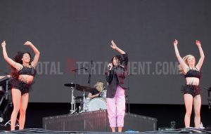 Dua lipa, Leeds Festival, Jo Forrest, review, TotalNtertainment, Leeds