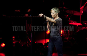 Dido, Albert Hall, Manchester, TotalNtertainment, Jo Forrest, Review