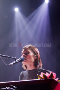 Nina Nesbitt, Leeds, O2 Academy, Jo Forrest, Review, TotalNtertainment