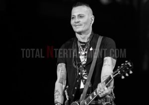Hollywood Vampires, Manchester, Jo Forrest, TotalNtertainment, Music, Johnny Depp, Alice Cooper, Joe Perry