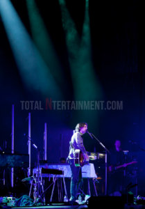 Snow Patrol, Music, Manchester, TotalNtertainment, Jo Forrest, Review