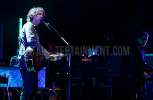 Snow Patrol, Music, Manchester, TotalNtertainment, Jo Forrest, Review