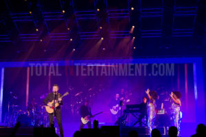 Rick Astley, Leeds, First Direct Arena, Jo Forrest, Review, Tour, TotalNtertainment