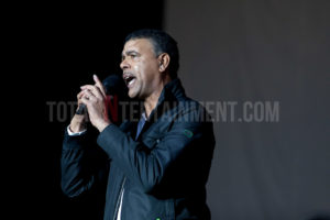 Chris Kamara, Leeds, Elland Road, Music, Kaiser Chiefs, TotalNtertainment, Review, Jo Forrest