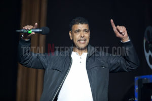 Chris Kamara, Leeds, Elland Road, Music, Kaiser Chiefs, TotalNtertainment, Review, Jo Forrest