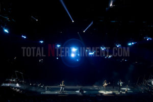 Mumford & Sons, First Direct Arena, Leeds, TotalNtertainment, Music, Jo Forrest, Review