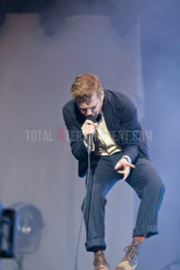 Kaiser Chiefs, Elland Road, Leeds, TotalNtertainment, Music, Review, Jo Forrest