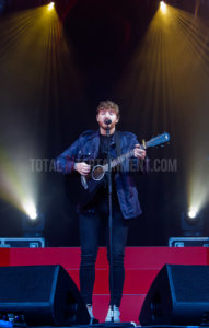 James Arthur, York, Jo Forrest, Review, York Races, TotalNtertainment