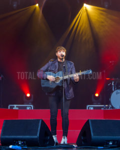 James Arthur, York, Jo Forrest, Review, York Races, TotalNtertainment