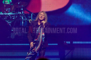 Def Leppard, Manchester, Review, Jo Forrest, TotalNtertainment, Hysteria