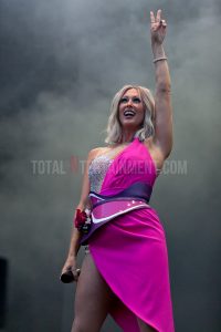 Steps, Scarborough, Jo Forrest, Open Air Theatre, TotalNtertainment, review