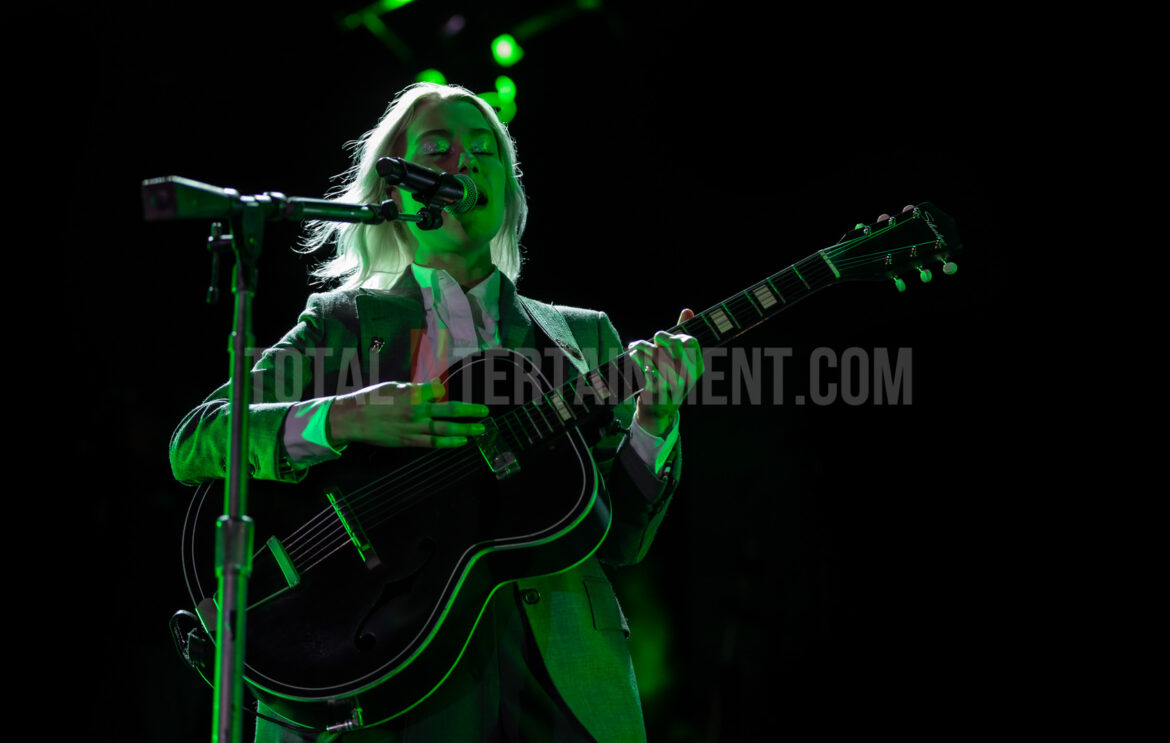 Jo Forrest, Live Event, Music Photography, Totalntertainment, Boygenius, Halifax, The Piece Hall, Music Photography