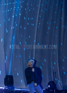 The Charlatans, First Direct Arena, Leeds, Jo Forrest, Review, TotalNtertainment, Music