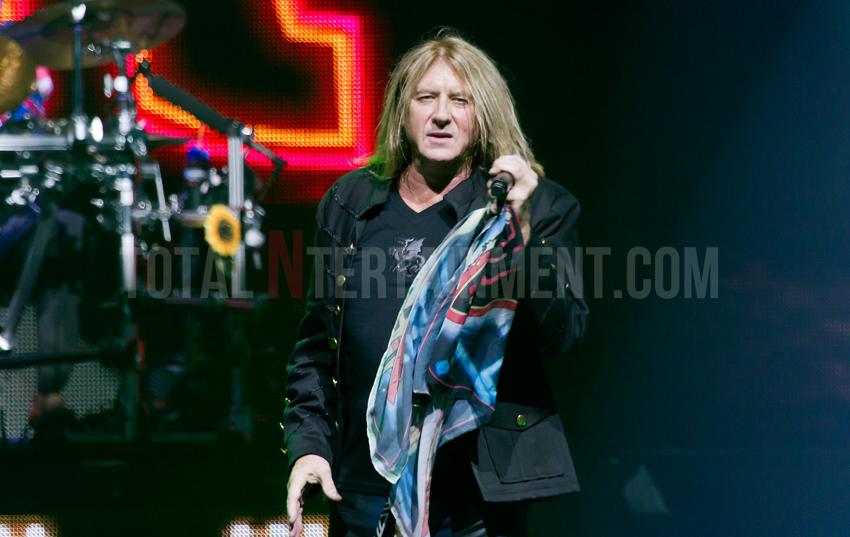 Def Leppard, Manchester, Review, Jo Forrest, TotalNtertainment, Hysteria