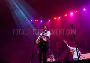 Frank Turner, Leeds, First Direct Arena, Jo Forrest, Review, TotalNtertainment