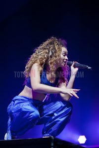 Ella Eyre, totalntertainment, Leeds, The Script, tour, support, Graham Finney