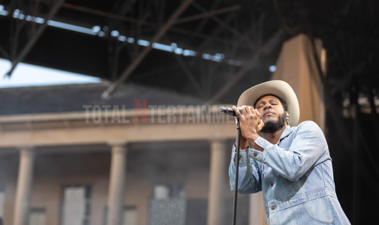 Leon Bridges