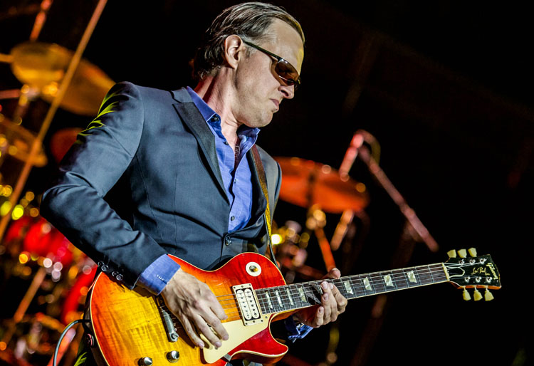 Joe Bonamassa, New Single, Music TotalNtertainment, When One Door Opens