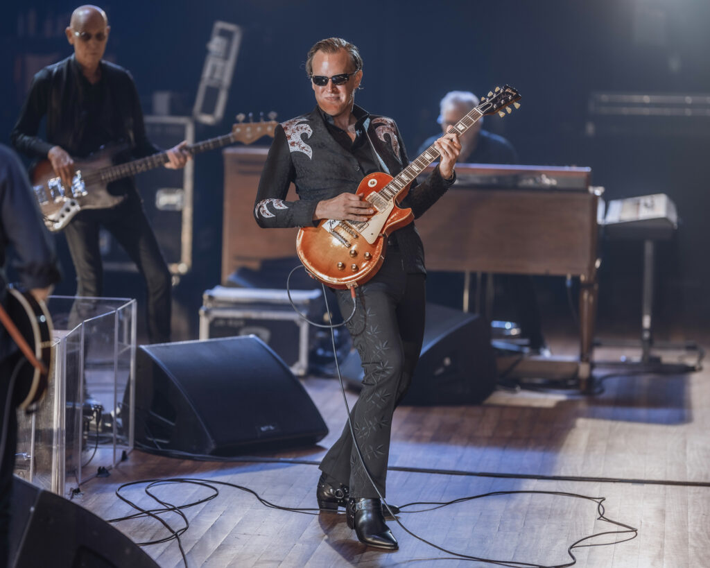 Joe Bonamassa, New Single, New Video, Music, TotalNtertainment, Royal Tea