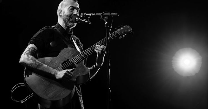 Jon Gomm announces new studio album