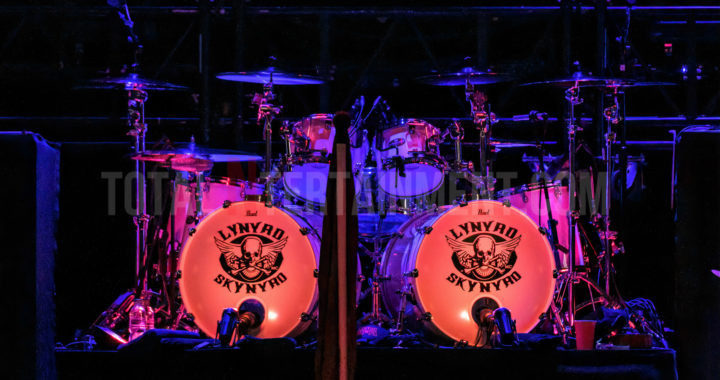 Lynyrd Skynyrd bid emotional farewell in Manchester