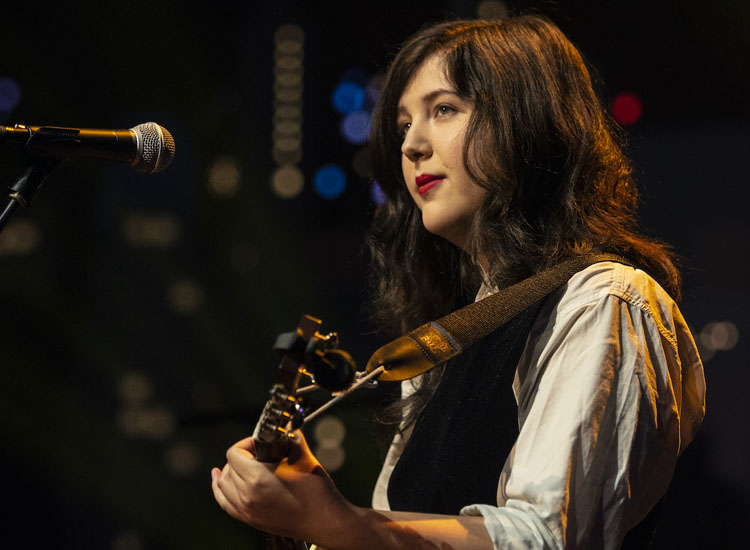 Lucy Dracus, Music, Tour, London, TotalNtertainment