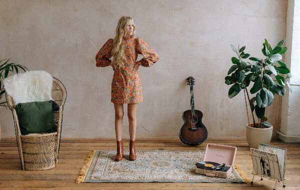 Maya Lane shares debut single ‘Still The Same’